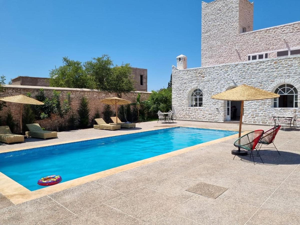 Les Jardins Fleuris Bed & Breakfast Suvayr Dış mekan fotoğraf
