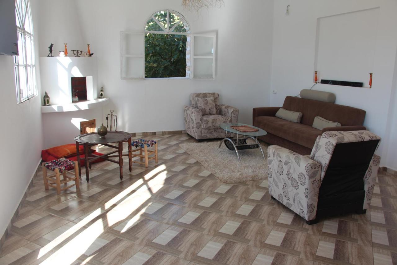 Les Jardins Fleuris Bed & Breakfast Suvayr Dış mekan fotoğraf