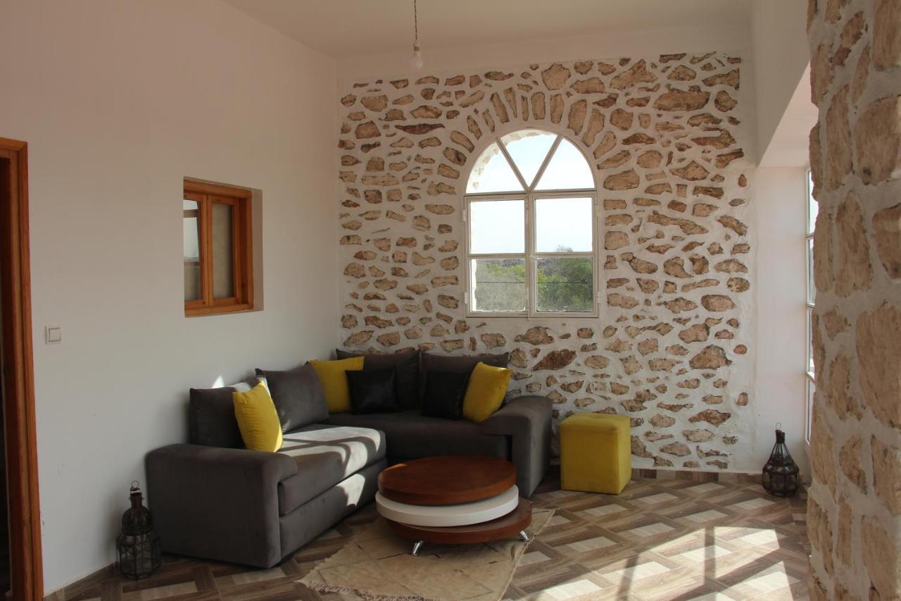 Les Jardins Fleuris Bed & Breakfast Suvayr Dış mekan fotoğraf