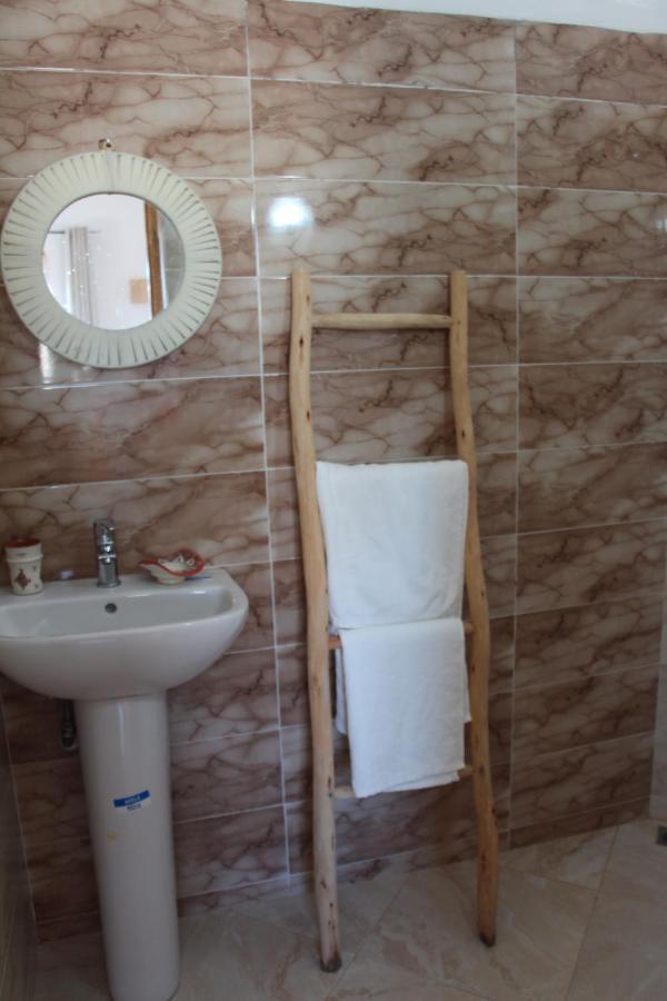 Les Jardins Fleuris Bed & Breakfast Suvayr Dış mekan fotoğraf