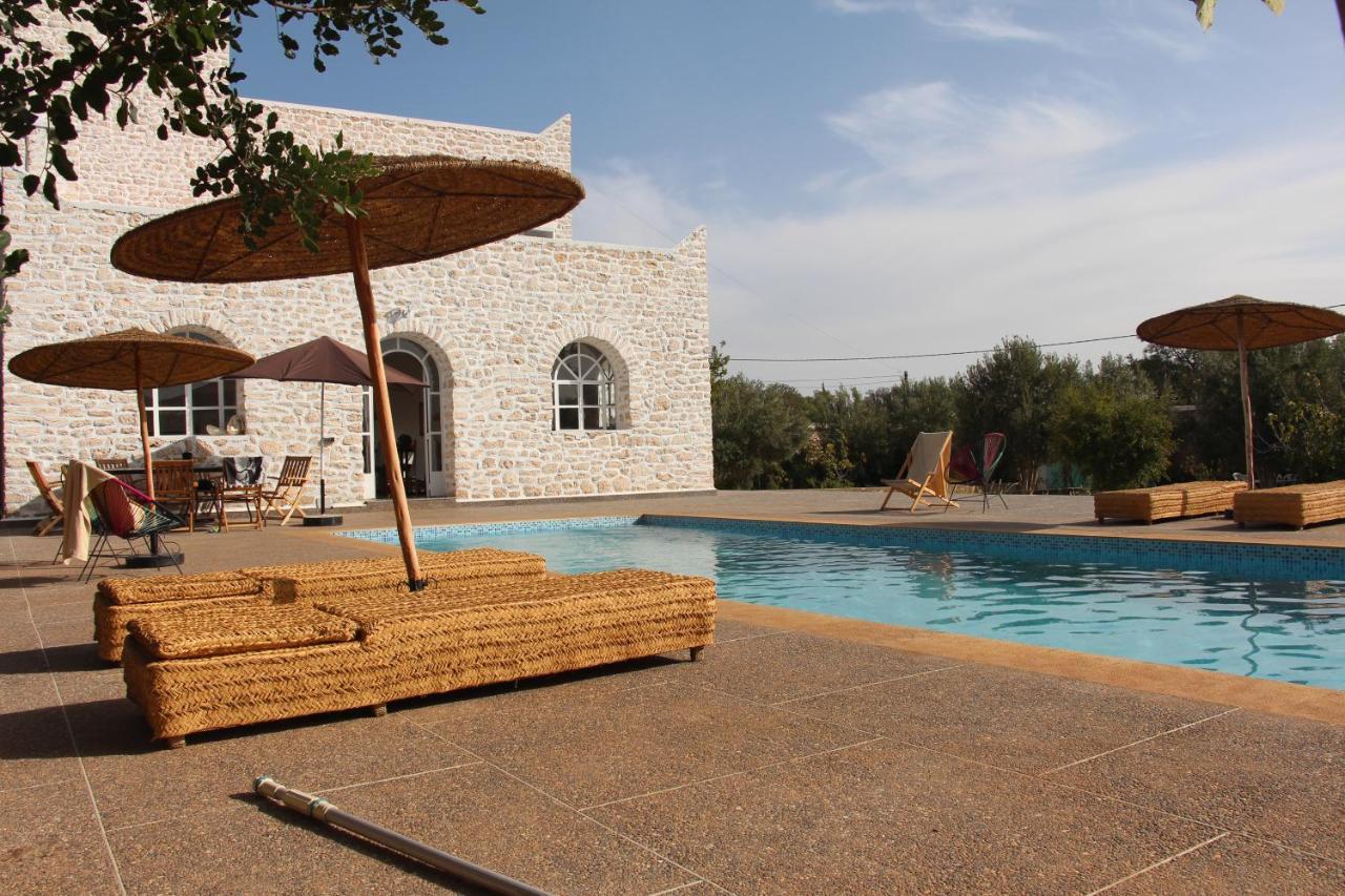 Les Jardins Fleuris Bed & Breakfast Suvayr Dış mekan fotoğraf